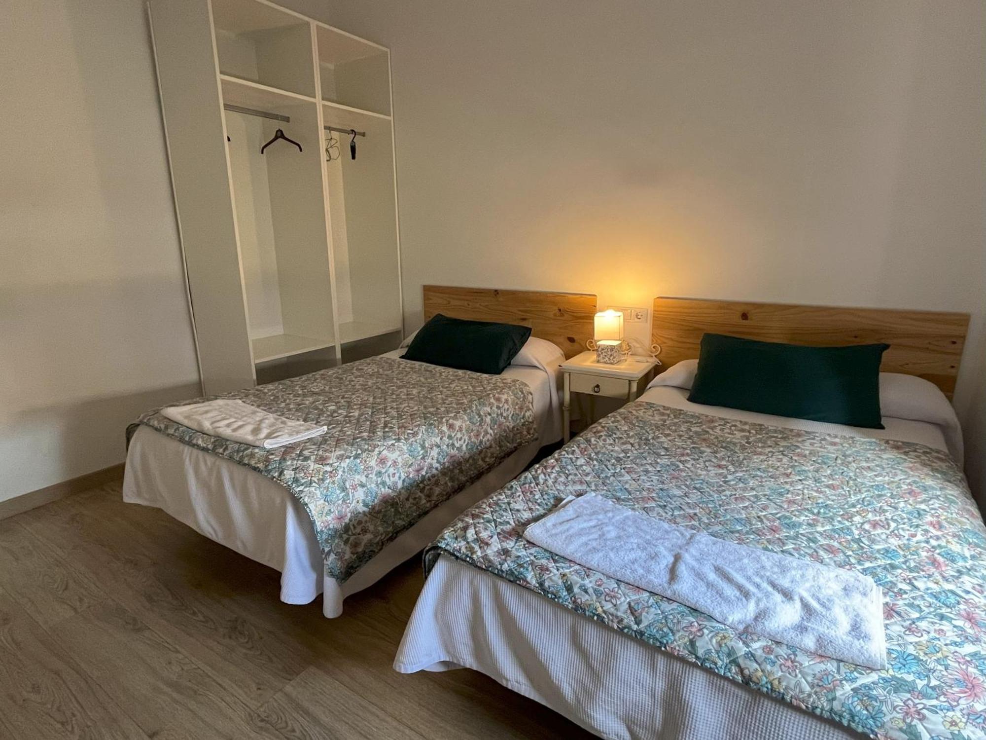 Pension Galicia Бадахос Экстерьер фото