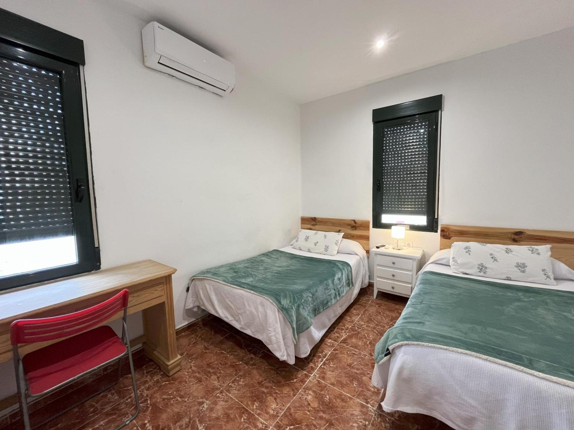 Pension Galicia Бадахос Экстерьер фото
