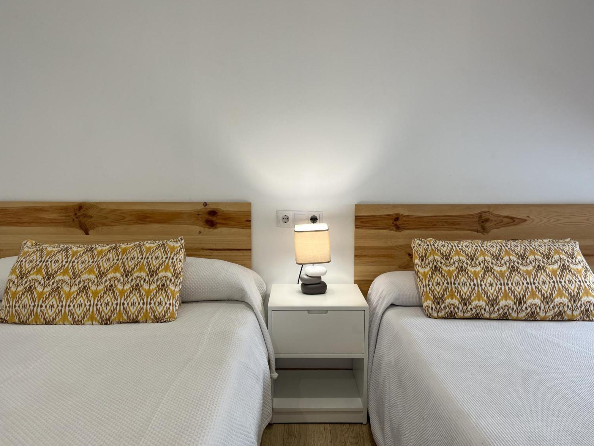 Pension Galicia Бадахос Экстерьер фото