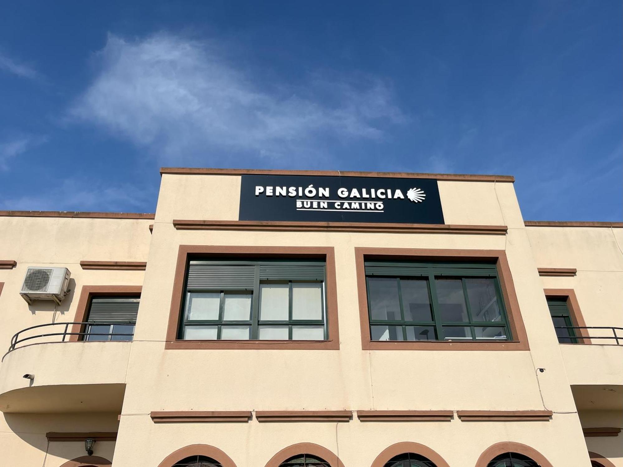 Pension Galicia Бадахос Экстерьер фото